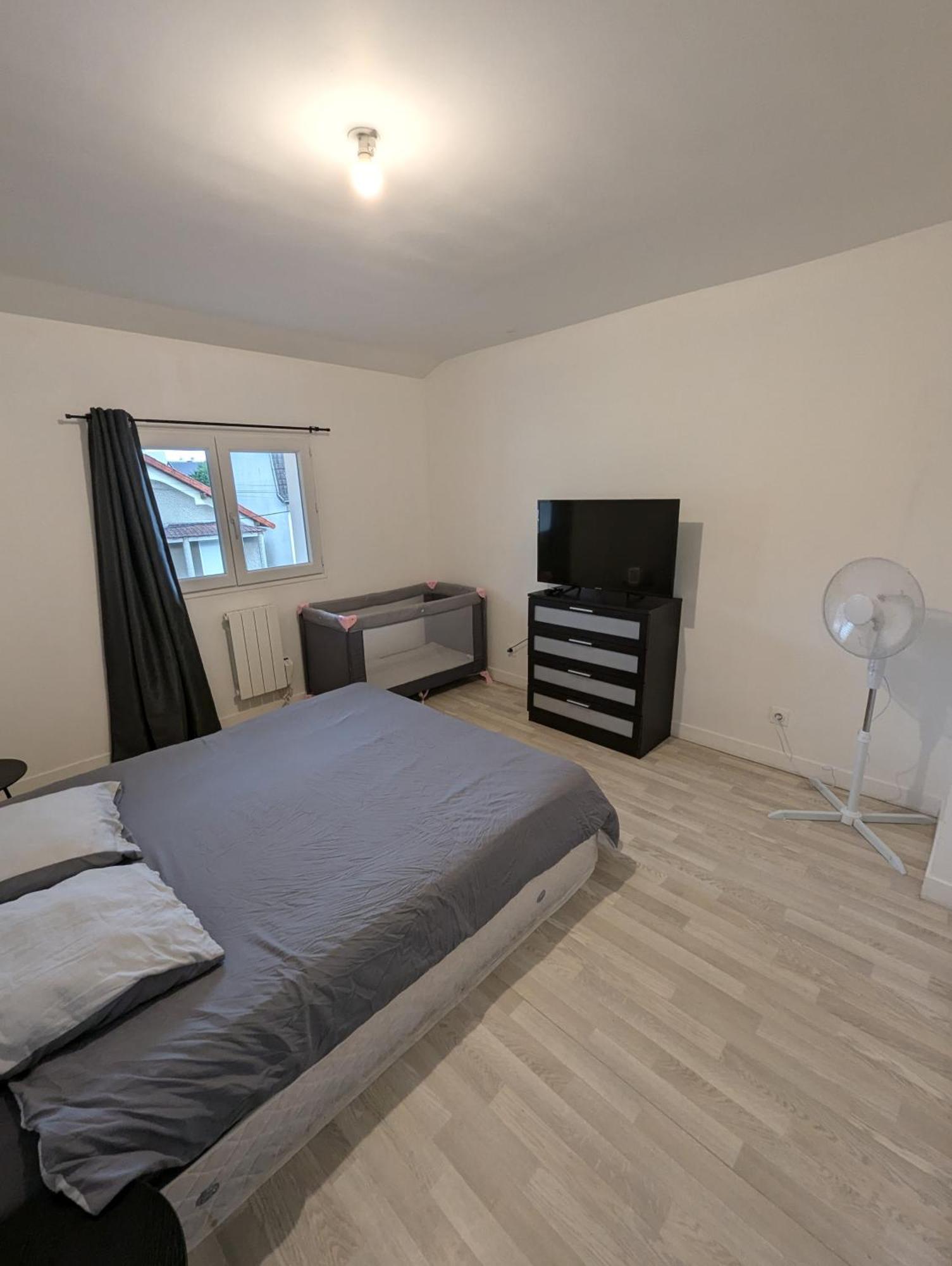 Spacieux 80 M2 *