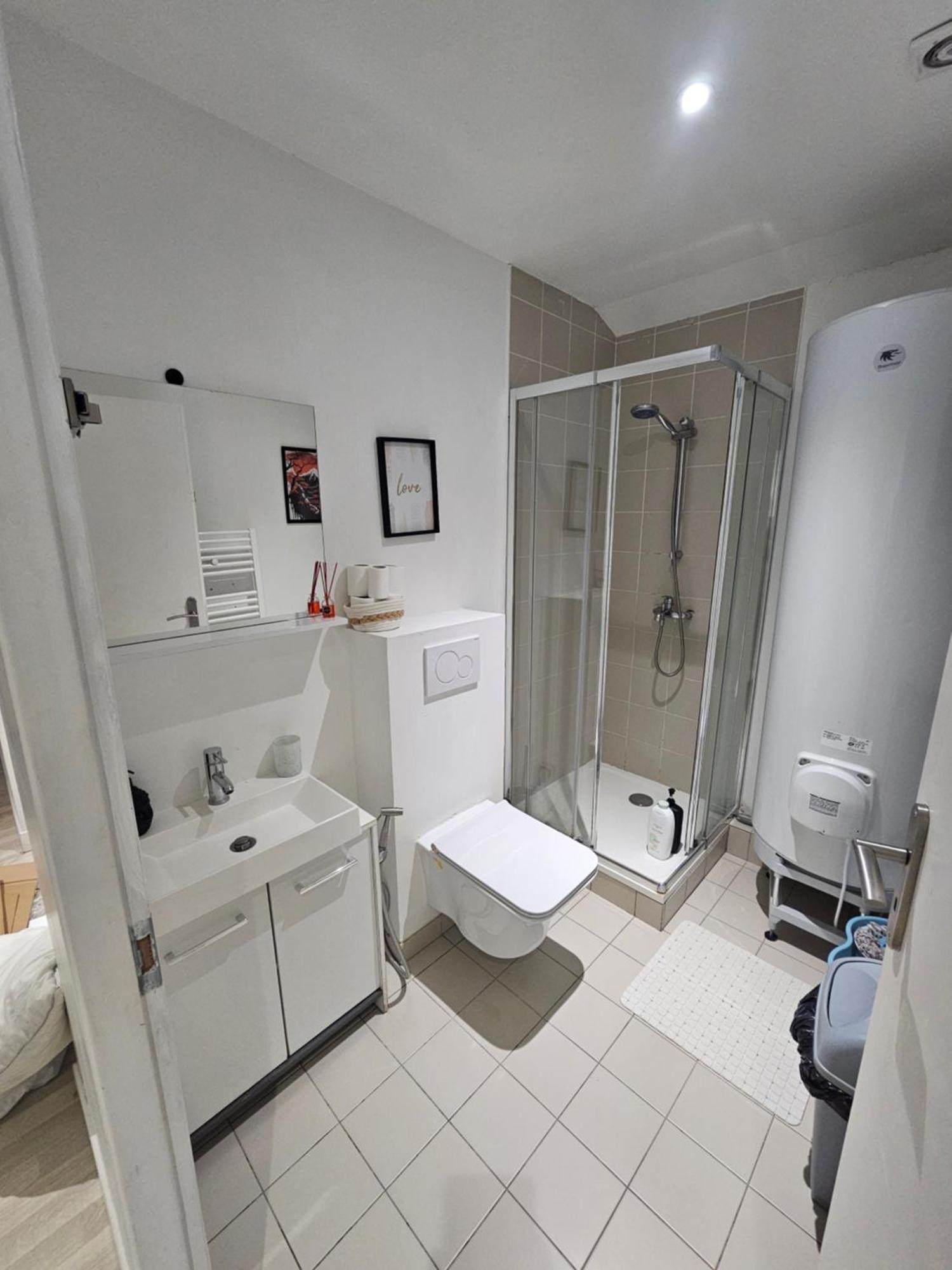 Spacieux 80 M2 * Bobigny