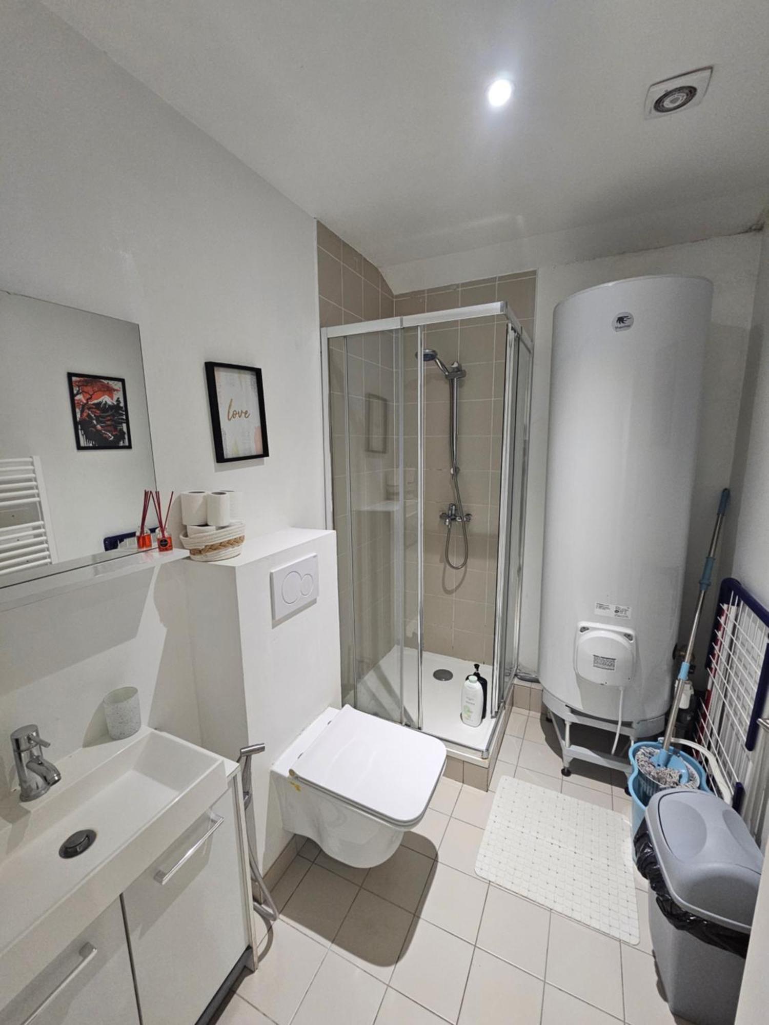 Spacieux 80 M2 Bobigny
